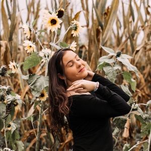 Meet your Posher, Alyssa